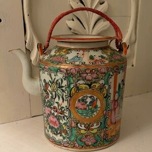 Rose Medallion Teapot Vintage 1850-1870 Chinese Export